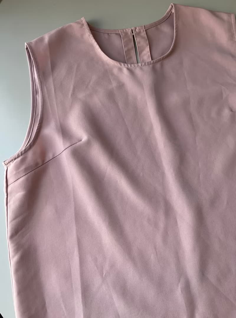 粉色小背心 Ash pink tank