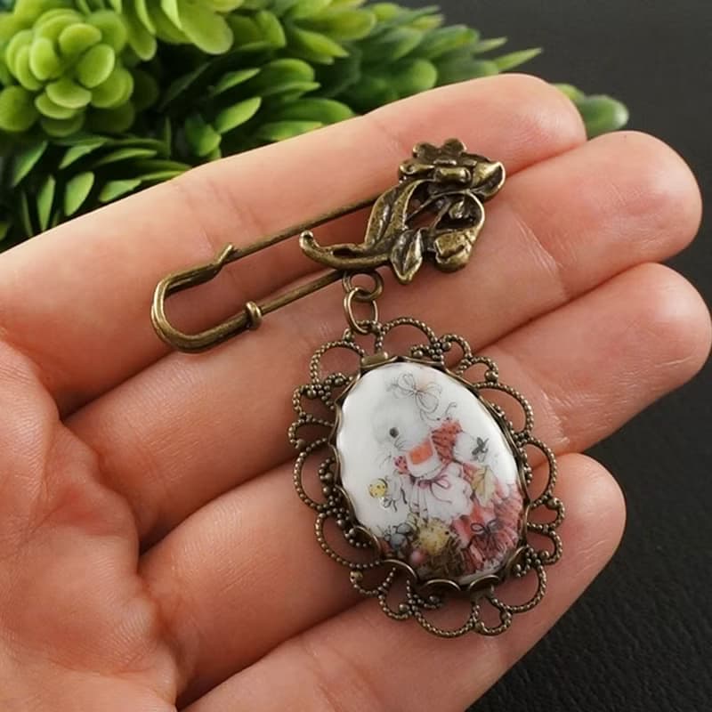 Cute Bunny Rabbit Hare Porcelain Cameo Bronze Flower Floral Brooch Pin Jewelry