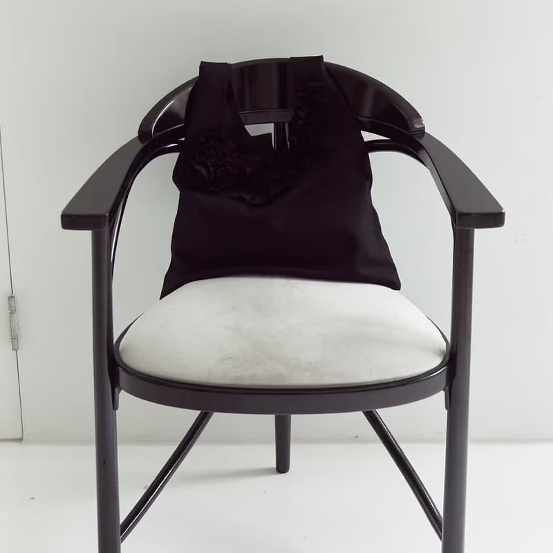 BLACK FLOWER HOBO CROSS BAG