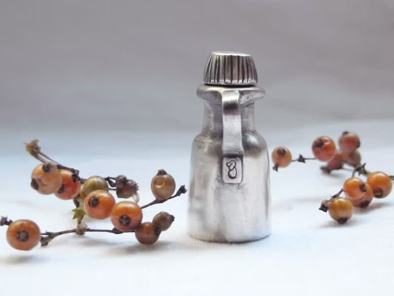 花露水 | 香水 | 純銀項鍊墜子 | 手工限量附蠟繩
