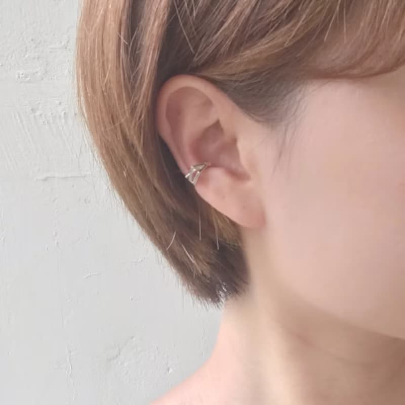 Simple Cuff/ 簡約點綴耳骨夾 稜角款