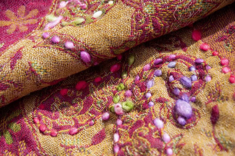 羊絨毯刺繡羊毛披肩/針織圍巾/刺繡圍巾/羊絨披巾/喀什米爾Cashmere 聖誕禮物 情人節禮物 交換禮物 生日禮物-花