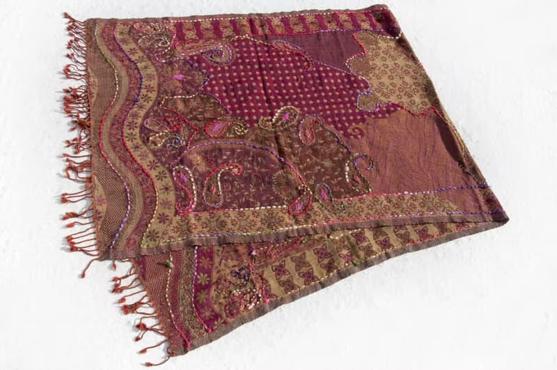 羊絨毯刺繡羊毛披肩/針織圍巾/刺繡圍巾/羊絨披巾/喀什米爾Cashmere 聖誕禮物 情人節禮物 交換禮物 生日禮物-花