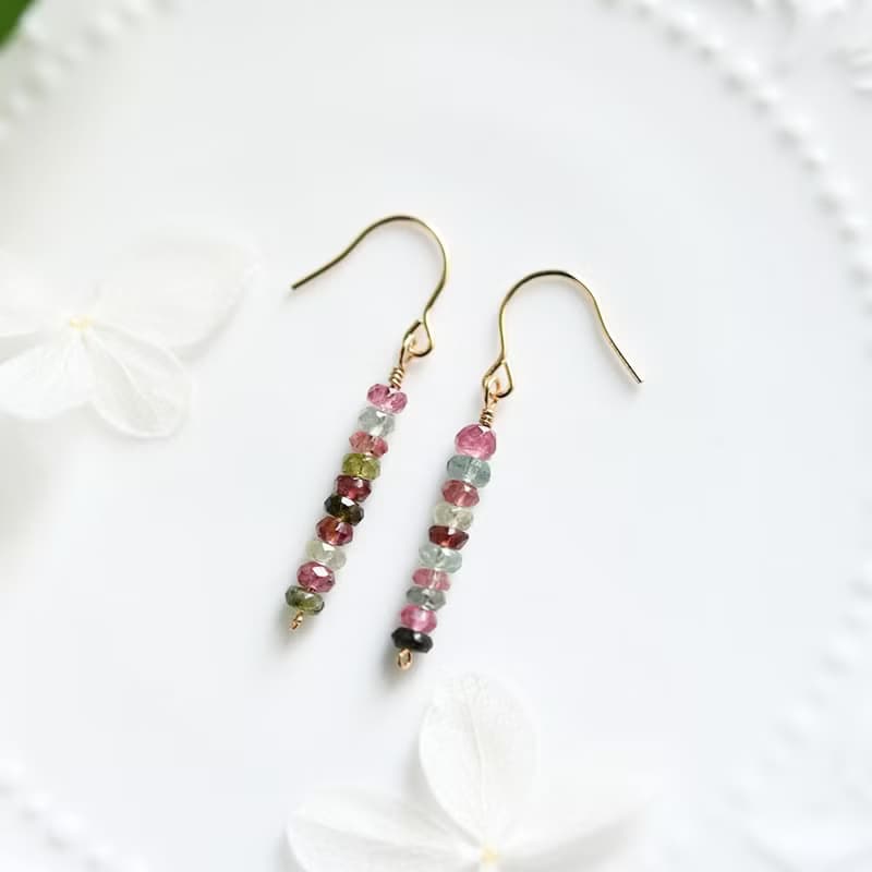 健康の向上をはかる カラフル トルマリンのピアス イヤリング10月誕生石