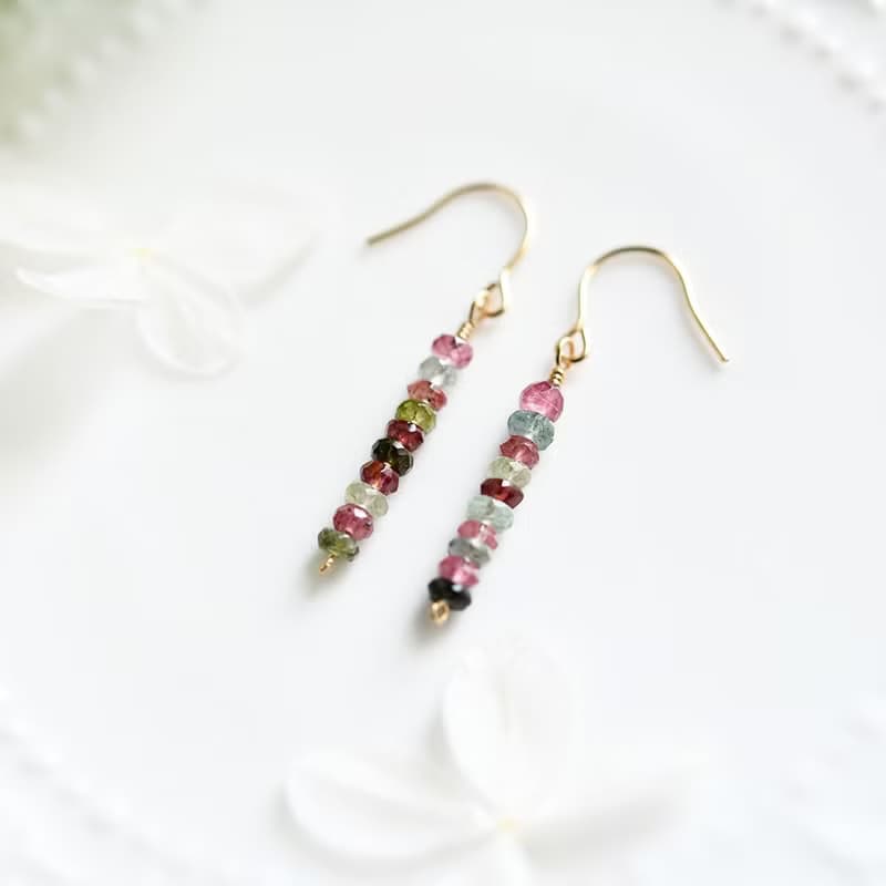 健康の向上をはかる カラフル トルマリンのピアス イヤリング10月誕生石