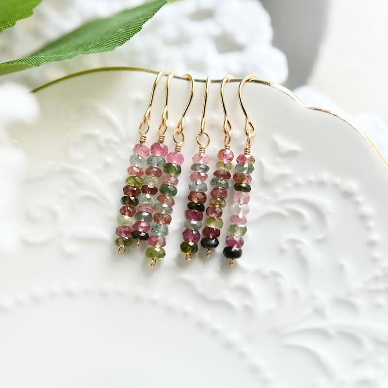 健康の向上をはかる カラフル トルマリンのピアス イヤリング10月誕生石