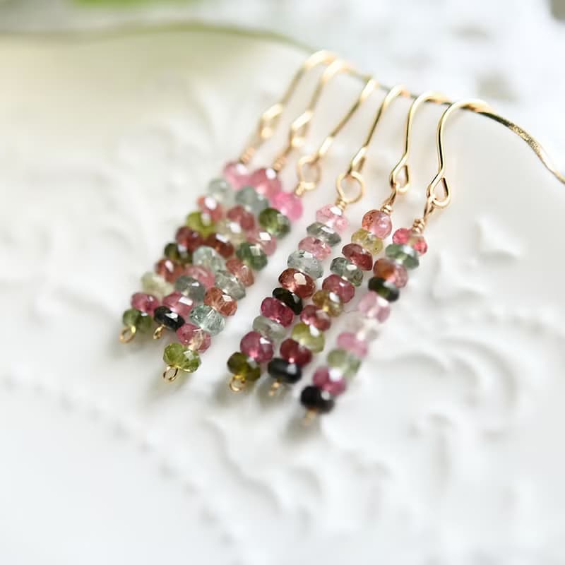 健康の向上をはかる カラフル トルマリンのピアス イヤリング10月誕生石