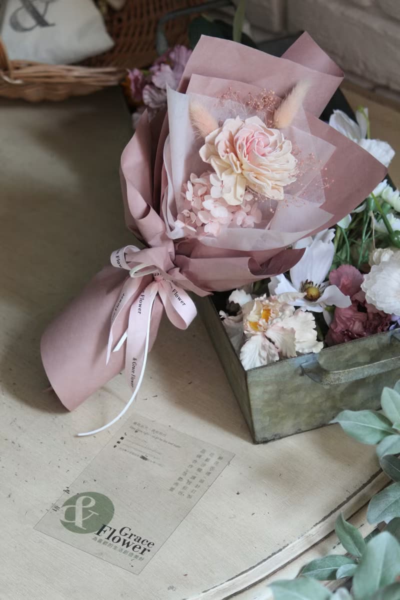 【粉色索拉小花束】生日花禮/節日送禮/永生花