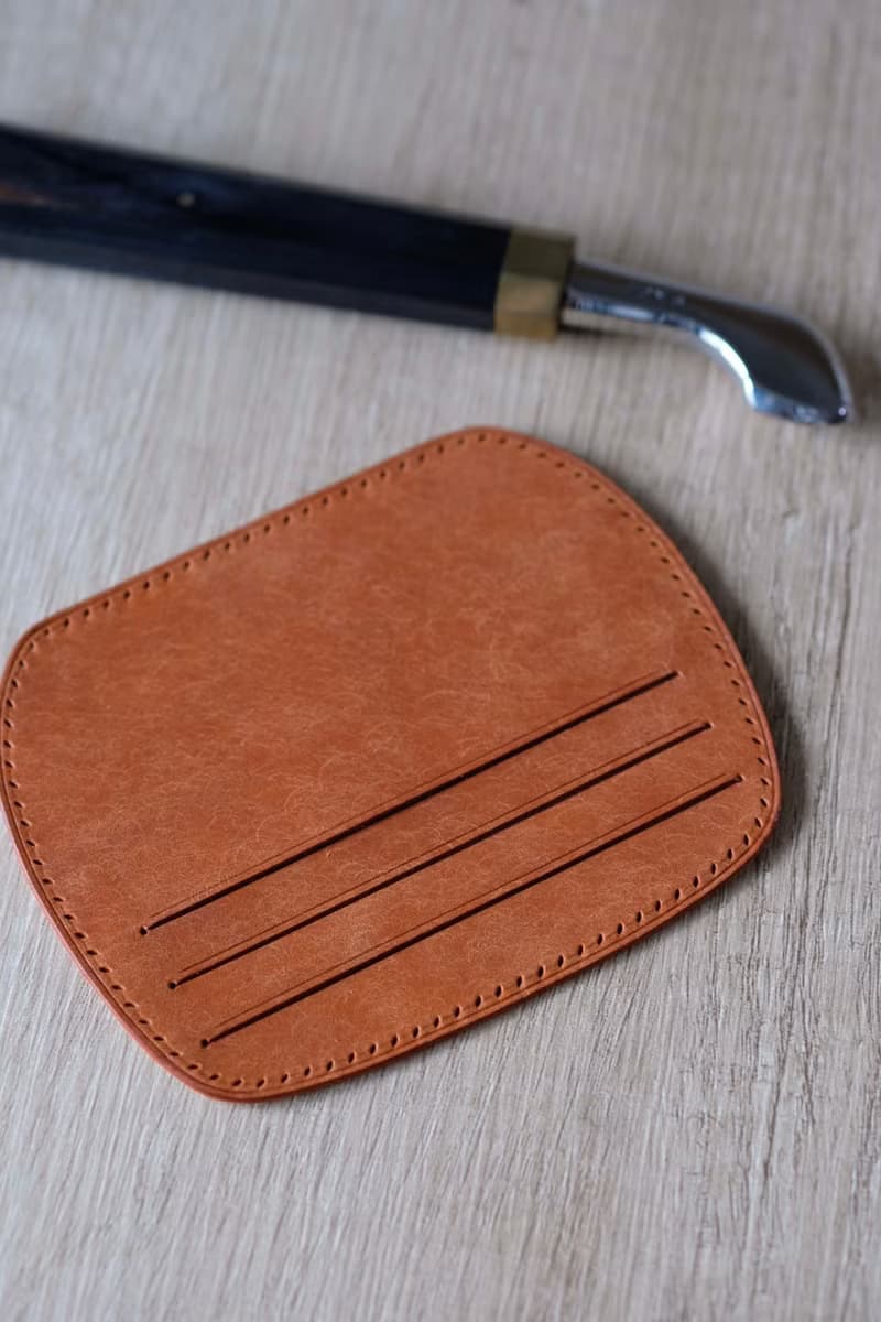 薄型天溝六卡夾【海軍藍_Badalassi Pueblo 磨砂皮】