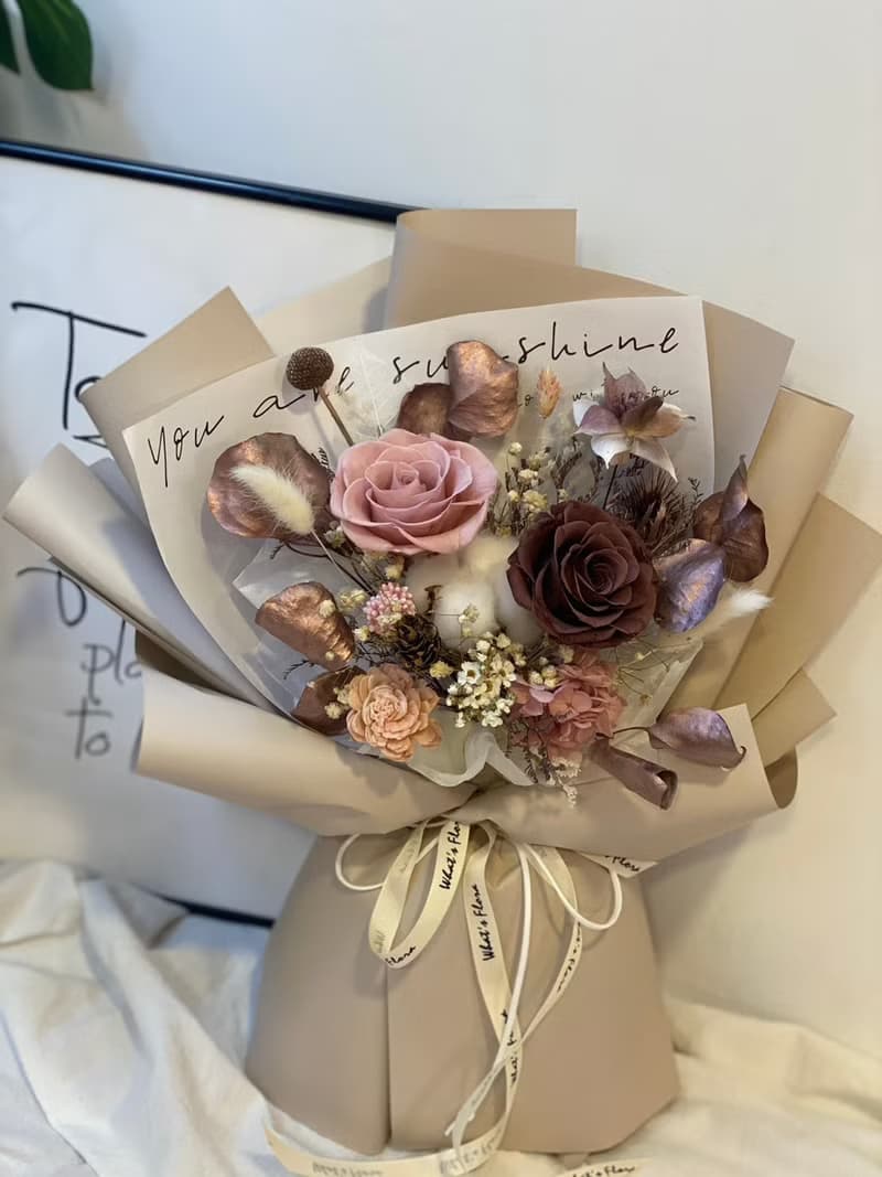 冷霧奶茶金\情人節花束\永生花花束