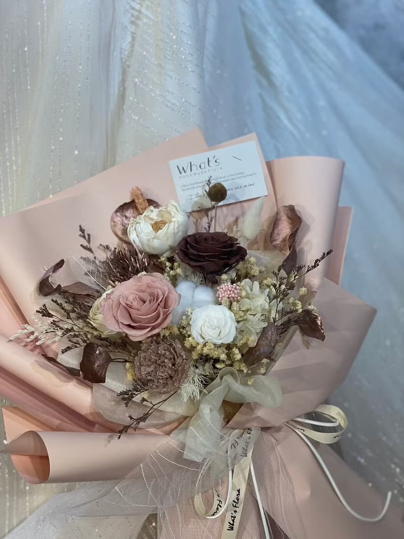 冷霧奶茶金\情人節花束\永生花花束