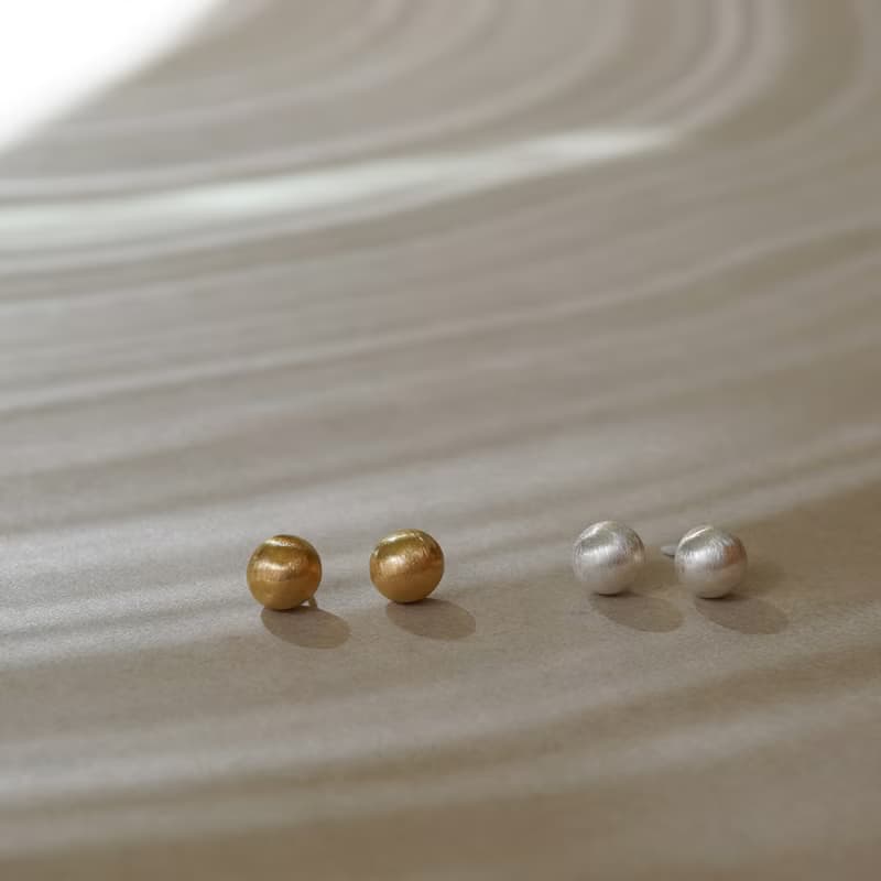 ドームピアス/イヤリング