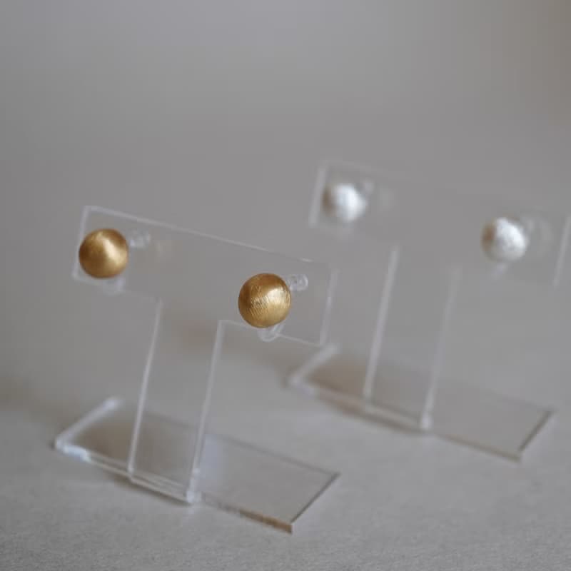 ドームピアス/イヤリング