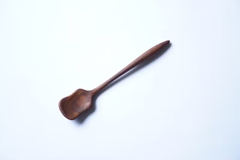 木のジャムスプーン, ウォルナット