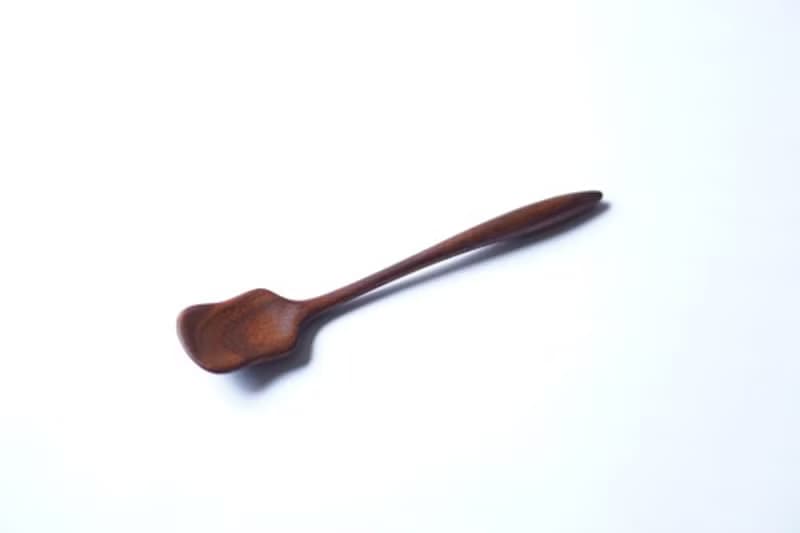 木のジャムスプーン, ウォルナット