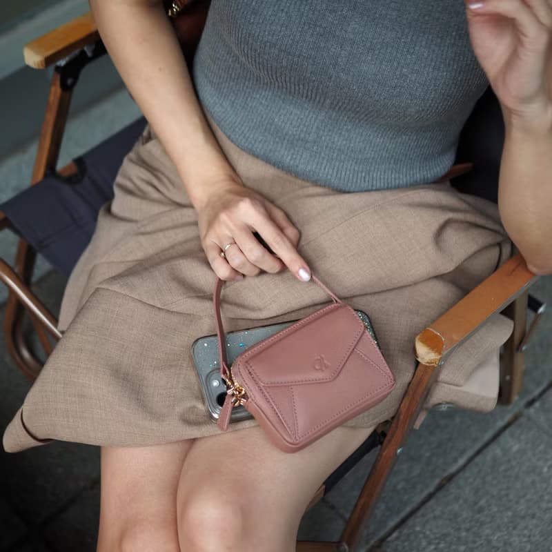 Valen (Tearose) : Mini wallet, short wallet, cow leather, Nude-pink, Zip pouch