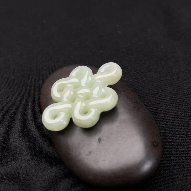 冰綠翡翠吉祥結吊飾 | 天然緬甸玉翡翠A貨