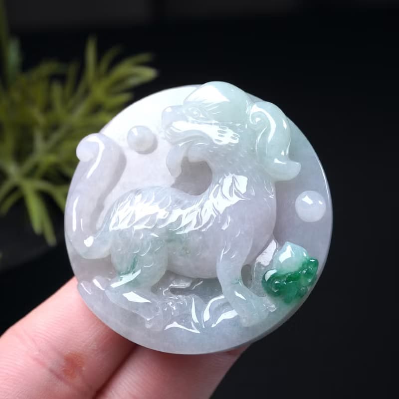 【旺財】飄綠花翡翠巧雕狗狗項鍊 | 天然緬甸玉A貨翡翠 | 送禮