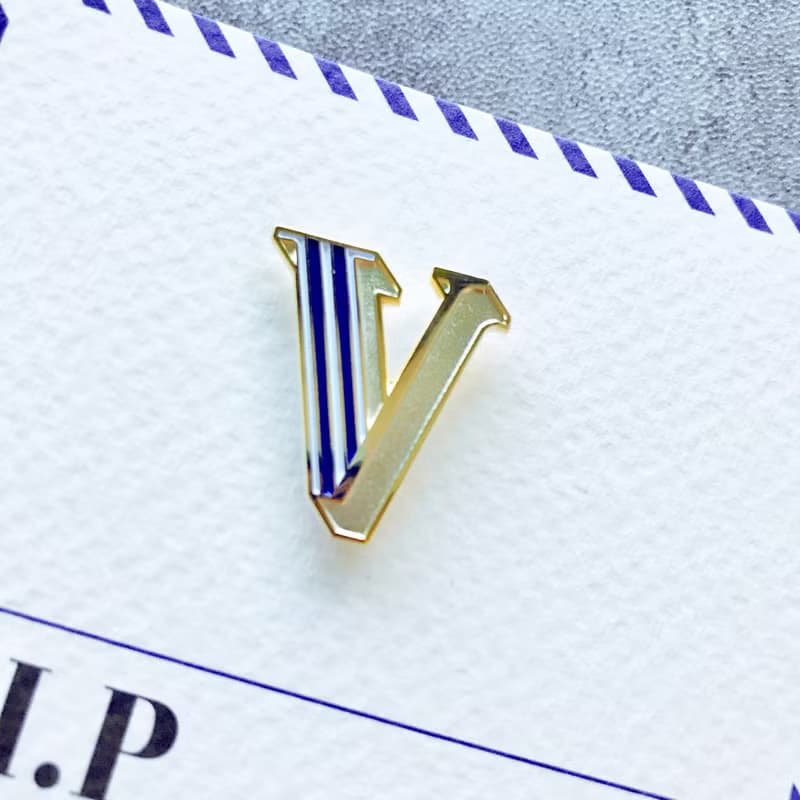 V / V.I.P -琺瑯徽章卡－附信封 開學季 情人卡 萬用字母卡