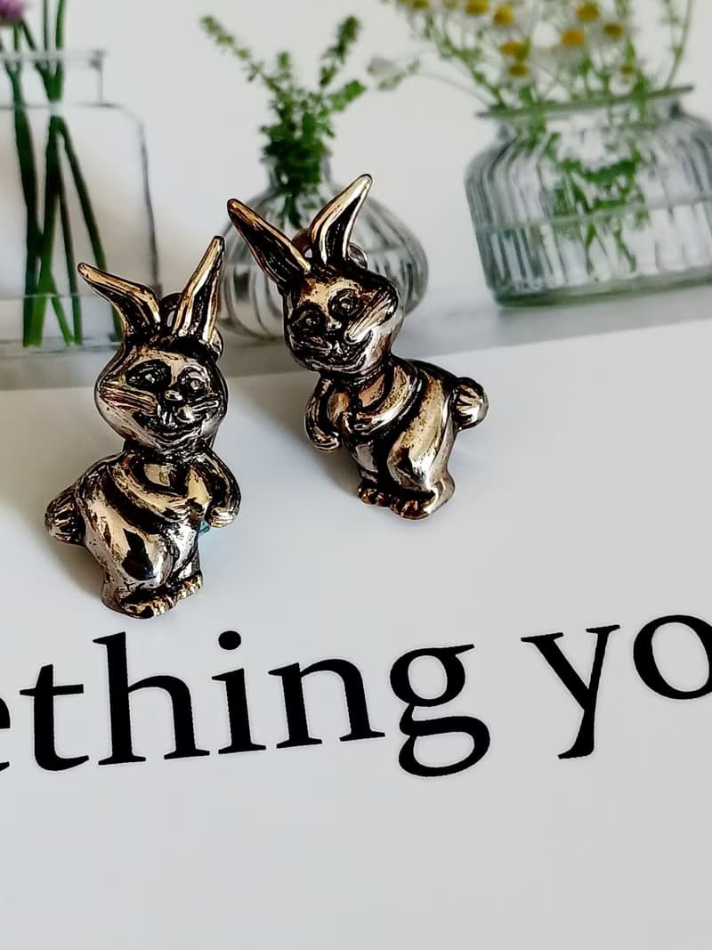 vintage jewelry  古董愛麗絲兔子夾式耳環