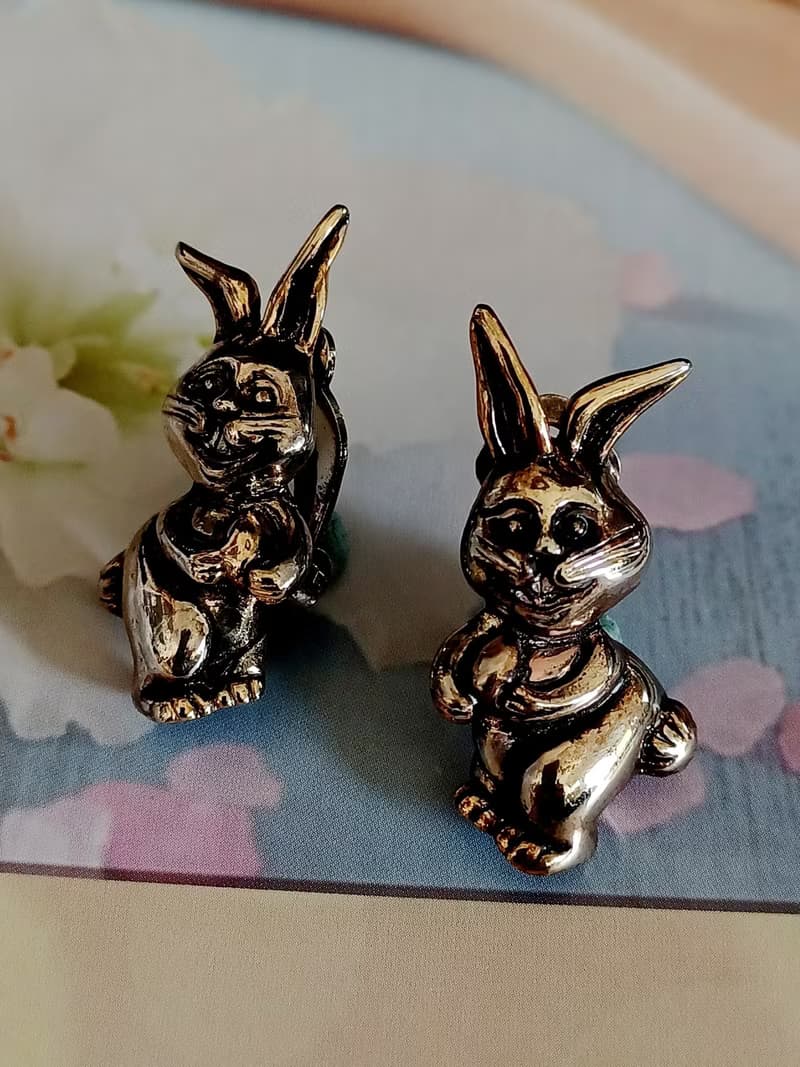 vintage jewelry  古董愛麗絲兔子夾式耳環