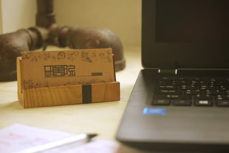 拼接木名片座 文具精品 專業手作 限量製作 名片座 原木 職人手作