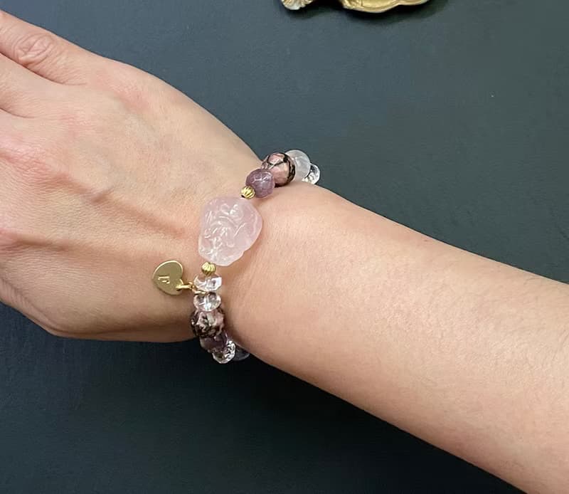 桃花招財化太歲-粉晶x紫水晶x薔薇輝石x白水晶x粉晶龍龜黃銅手鍊