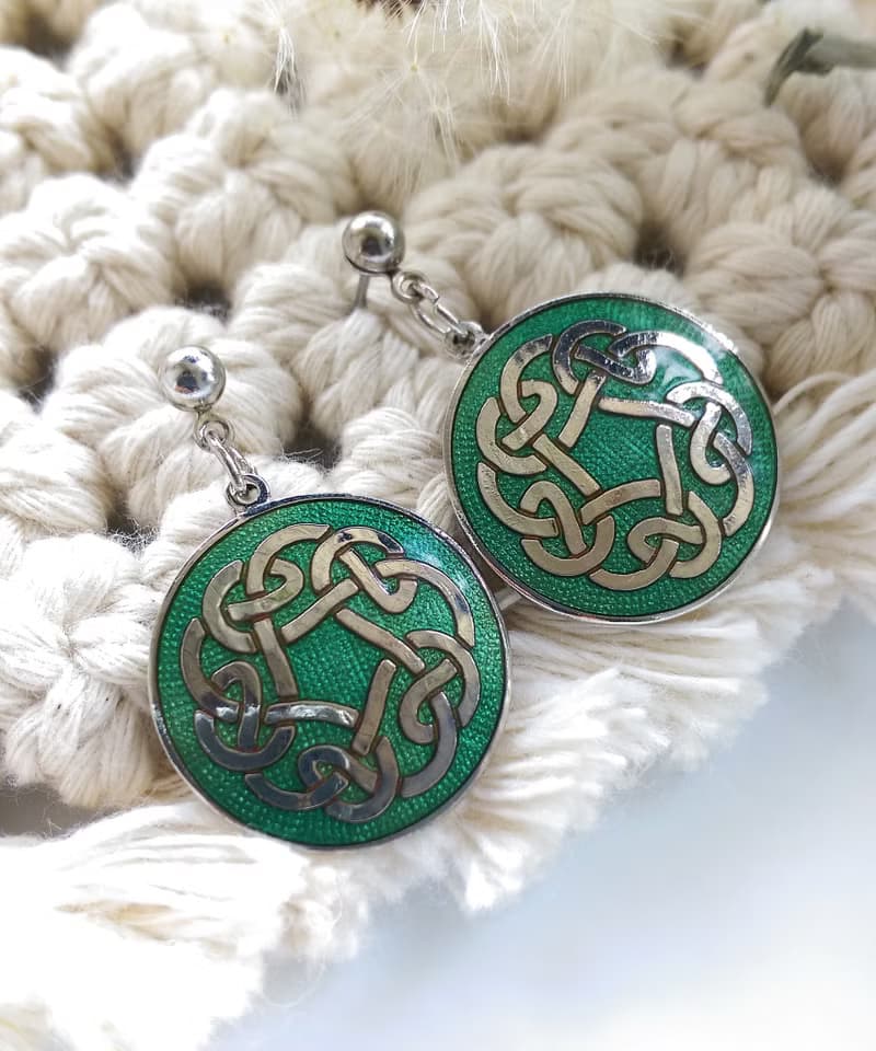 Vintage Jewelry 景泰藍 凱爾特結 綠底 耳勾 針式耳環