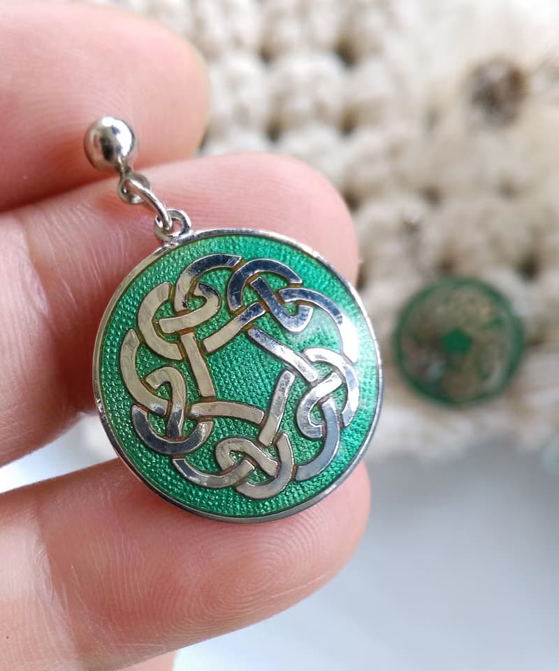 Vintage Jewelry 景泰藍 凱爾特結 綠底 耳勾 針式耳環