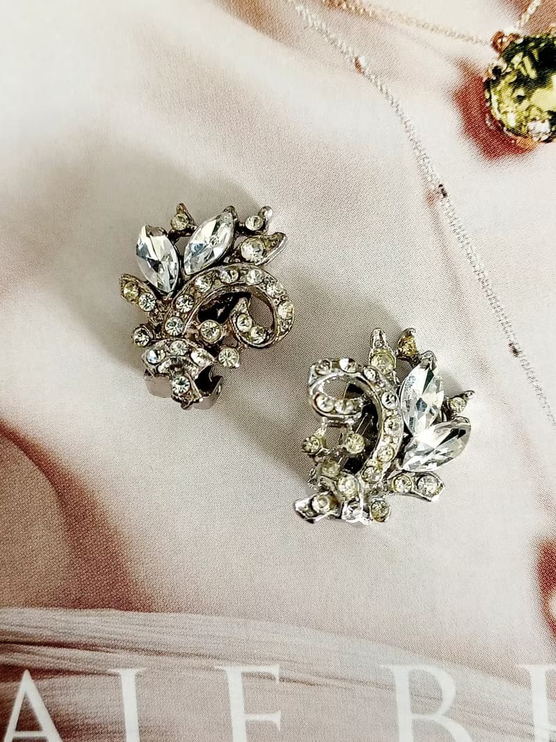 vintage jewelry  低調奢華萊茵花卉 夾式耳環
