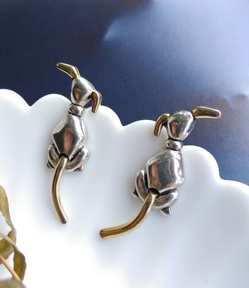 Vintage Jewelry 西洋古董飾品 對稱 狗狗背影  針式耳環
