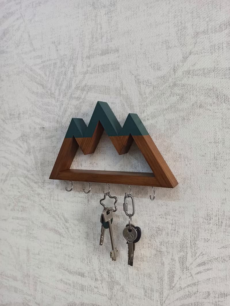 Wall key holder mountains with three tops, wooden key rack, key hooks for wall