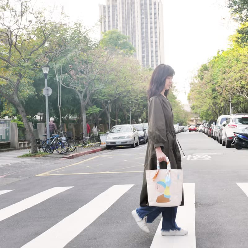 珍珠耳環的少女貓定番托特包