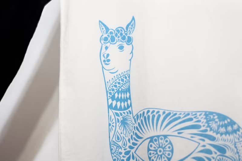 女裝純棉長袖棒球裝上衣 黑白撞色印花T-shirt 設計上衣-祕魯羊駝