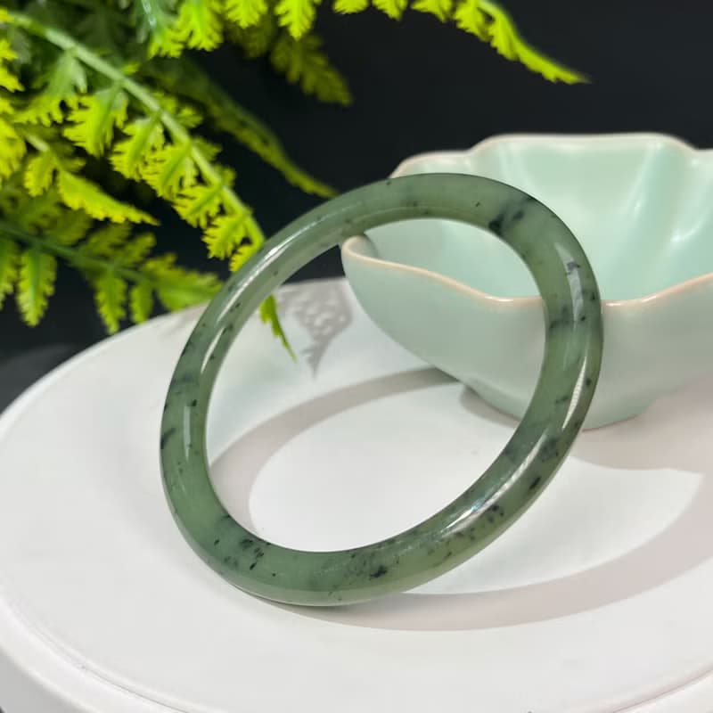 和田玉碧玉手鐲57+MM 俄料烏蘭海獼猴桃綠玉手環 附證書 優雅清新