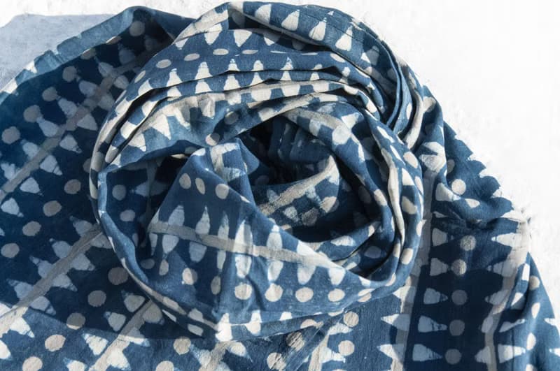 手工木刻印植物染圍巾手織圍巾 編織圍巾 藍染純綿絲巾-藍摩洛哥