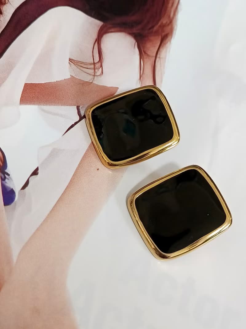 vintage jewelry  Monet 古董方框黑琺瑯夾式耳環
