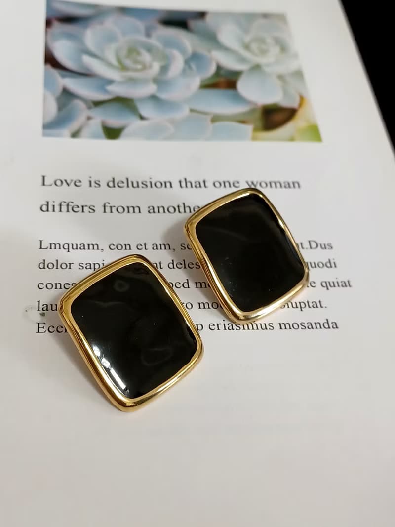 vintage jewelry  Monet 古董方框黑琺瑯夾式耳環