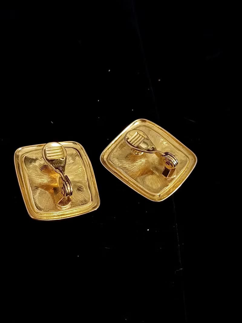 vintage jewelry  Monet 古董方框黑琺瑯夾式耳環