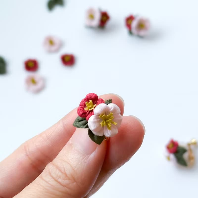 椿 山茶花 Camellia 細工布花耳環 冬季系列