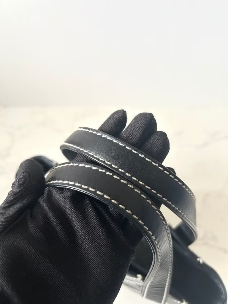 稀有中古二手Chanel Vivian黑色金標皮革小托特包單肩側背孭手袋