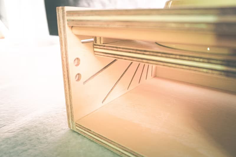 北欧風フードボウル　角度調整可能　フードスタンド　食器スタンド　小型犬　中型犬　ネコ　木製　ナチュラル　オーダー可能