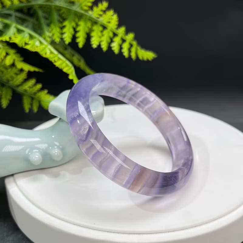 紫色螢石手鐲 58+MM 漸變紫千層紋冰透水晶手環 冥想鎮定唯美清雅