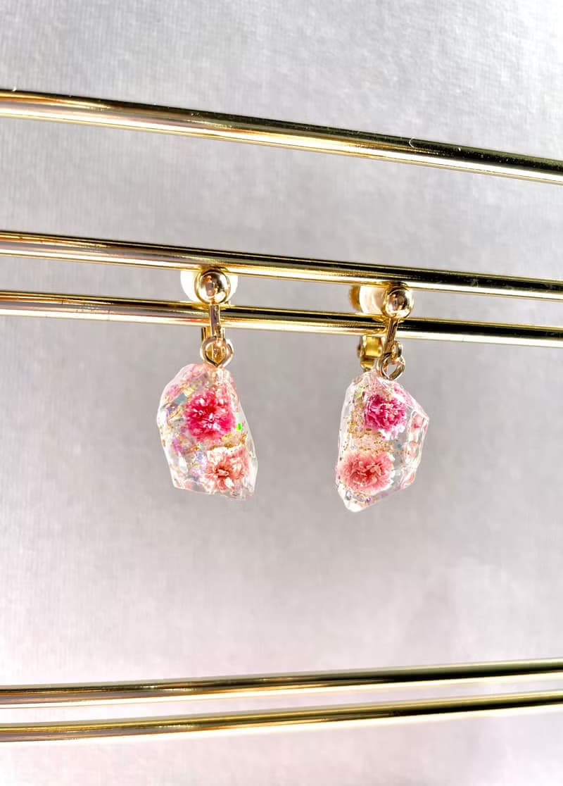 乾花樹脂耳環　粉紅色