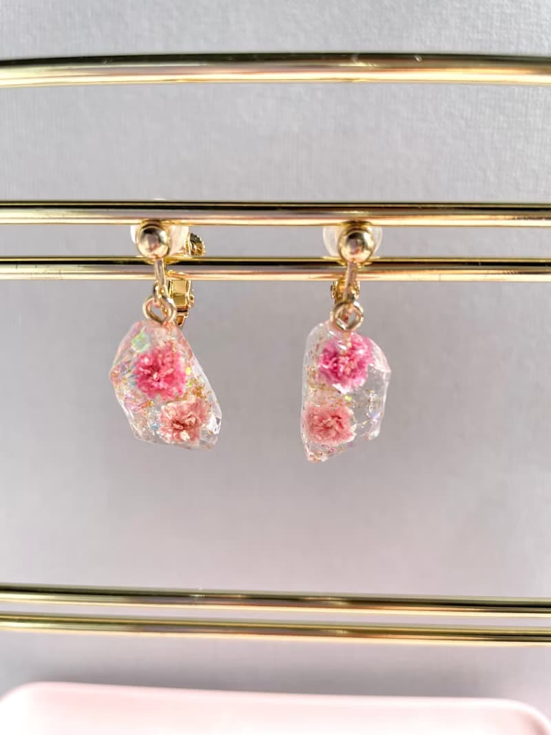 乾花樹脂耳環　粉紅色