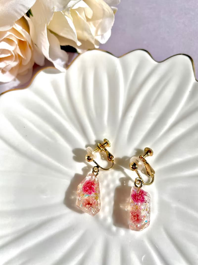 乾花樹脂耳環　粉紅色