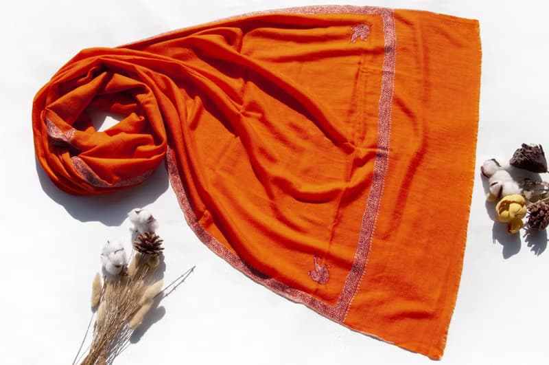 喀什米爾Cashmere 刺繡羊絨圍巾 純羊毛圍巾披巾 戒指絨披肩-花朵