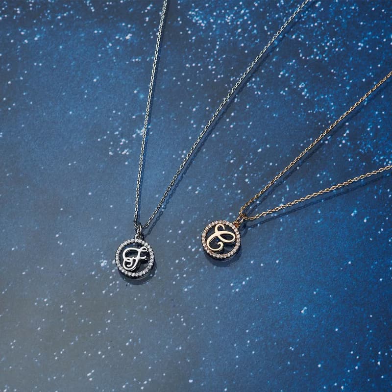 星鑽圍繞英文字母項鍊|鑲鑽項鍊|金色