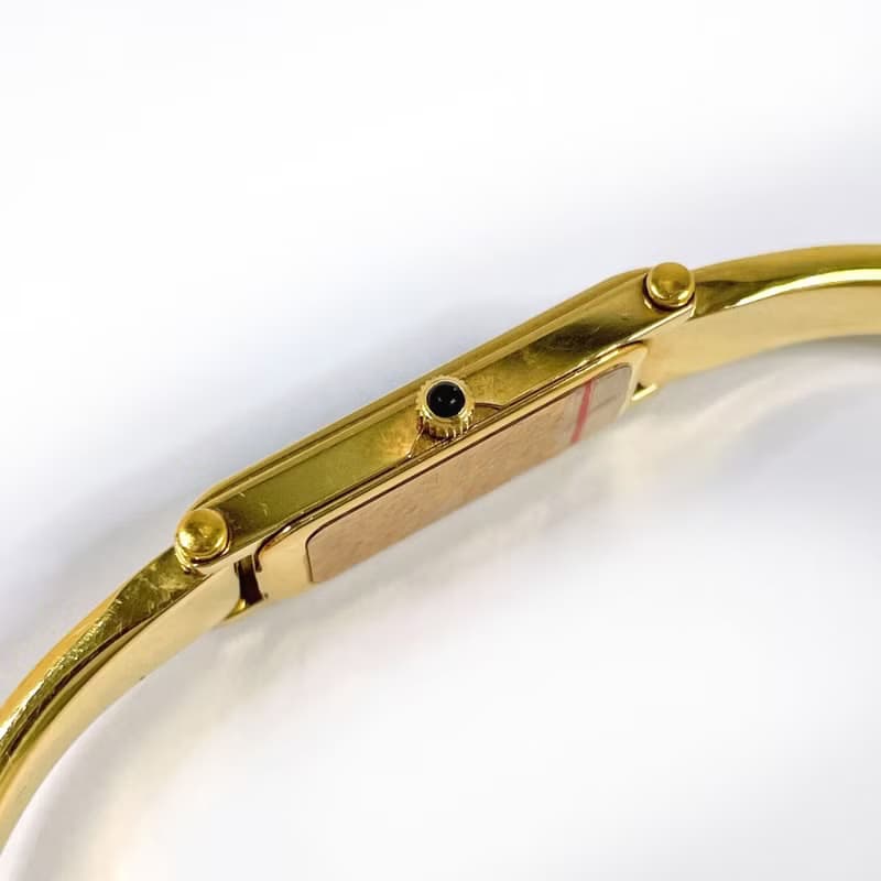 【日本直送 中古美品】グッチ GUCCI 腕時計 1500L ステンレススチール ゴールド ブラック文字盤 クオーツ ヴィンテージ