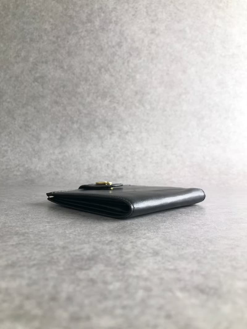 【 日本直送　名牌中古包 】CELINE セリーヌ 財布 ブラック ブラゾン レザー クロコ型押し 二つ折り財布 vintage ヴィンテージ ha2kjw